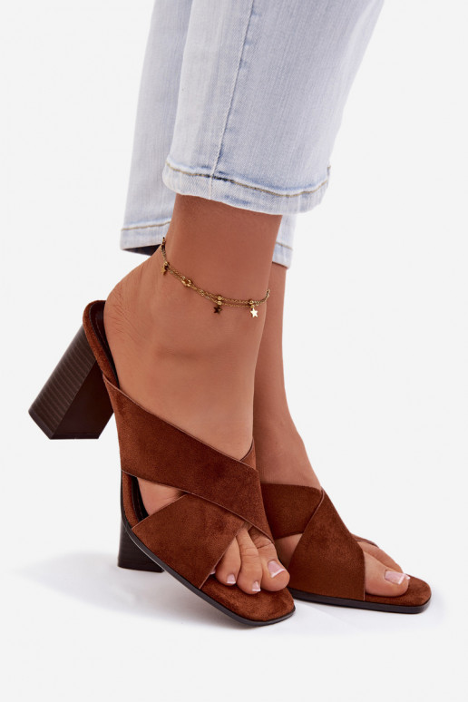 Pantoufles pour femmes avec des talons marron Denessa