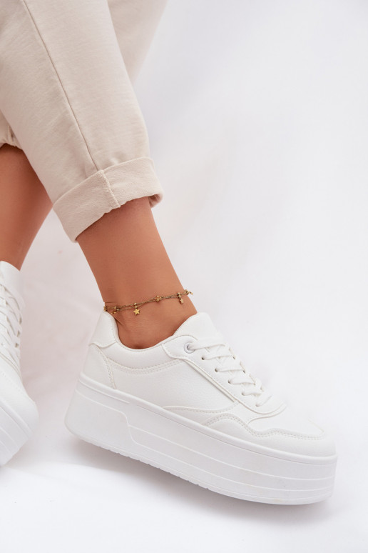Chaussures modèle baskets Féminin avec une plateforme couleur blanche Feressa