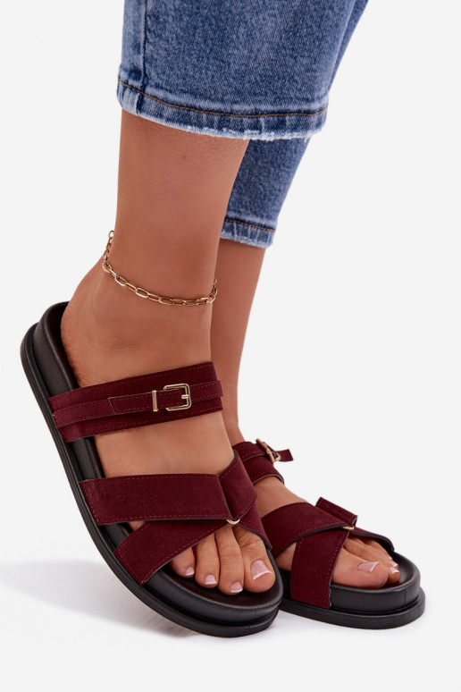 Pantoufles pour femmes avec des bandes I Złotą avec boucles Bourgogne Selorina