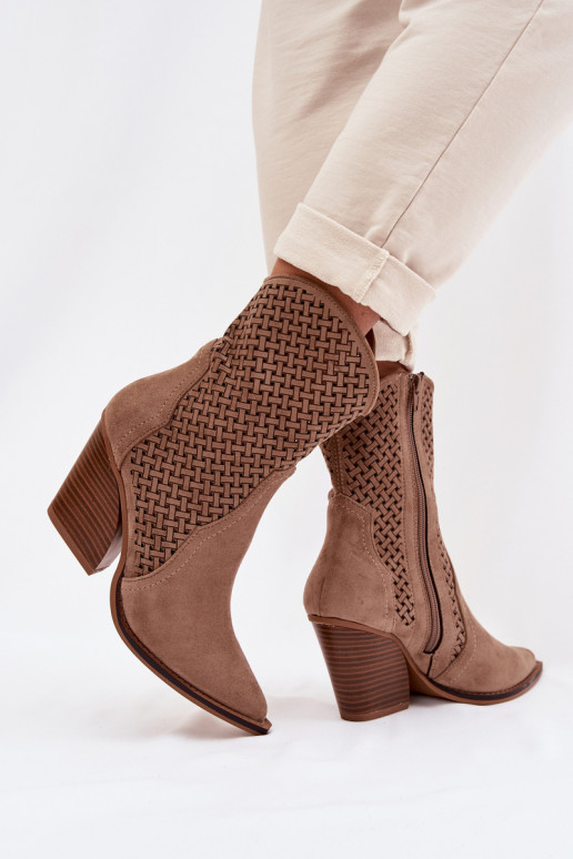 avec des éléments ajourés Bottes pour femmes beige Rivorina