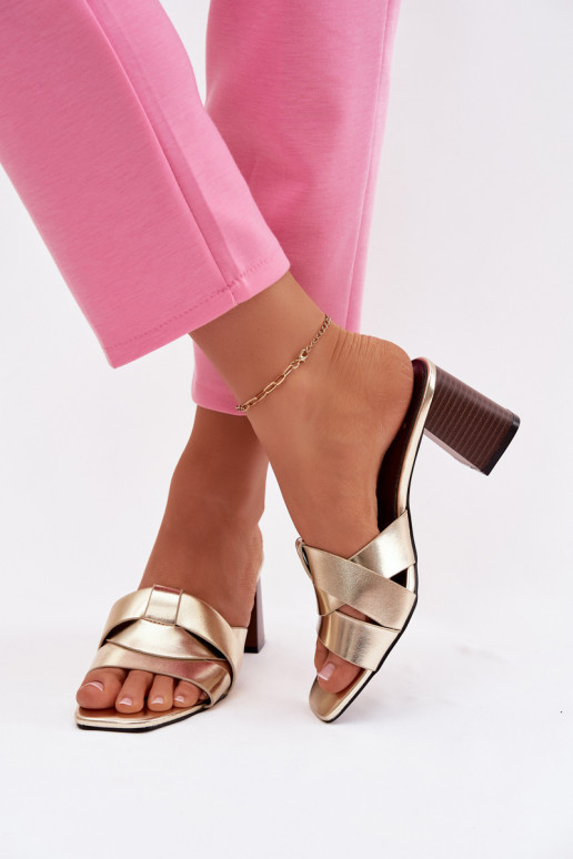 Pantoufles pour femmes avec des talons avec des bandes Eko Peau couleur dorée Corivelle