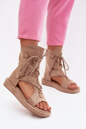 Sandales pour femmes en daim écologiqueoÀe avec une botte I DANSiązaniem beige Ferlisse