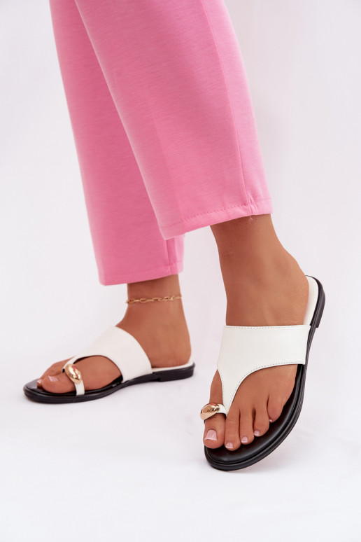 Chaussons Appartement pour femmes Eko Peau Ze couleur doréem Detalem couleur blanche Lavessa