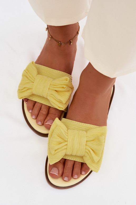 Chaussons pour femmes avec larges talons et nœuds couleur jaune Amivelle