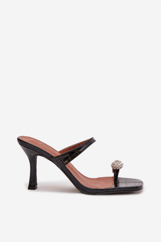 Pantoufles pour femmes avec des talons fins Avec des décorations Detalem couleur noire Lorissa