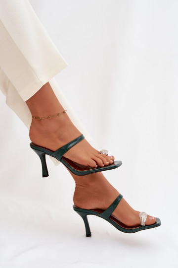 Chaussons pour femmes couleur vert bouteille avec talons fins et détails ornés Lorissa 2