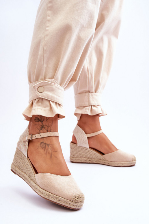 en daim des sandales espadrilles Sur un coin beige Cammer