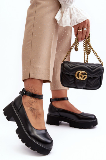 Féminin chaussures Sur un talon bas avec boucles couleur noire OÀena