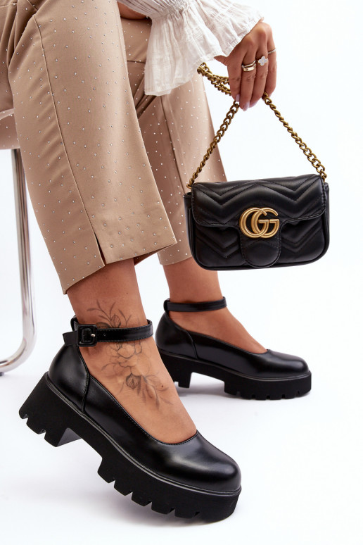 Féminin chaussures Sur un talon bas avec boucles couleur noire OÀena