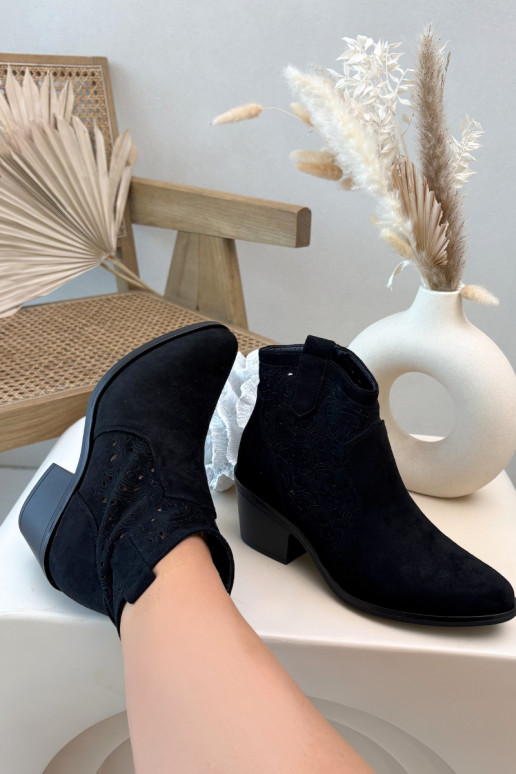 Bottes ajourées style coÀ-boy Féminin avec des talons S.Barski HY61-8012 couleur noire