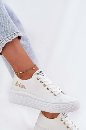 Chaussures de loisirs avec une plateforme Lee Cooper LCDANS-24-44-2462L couleur blanche