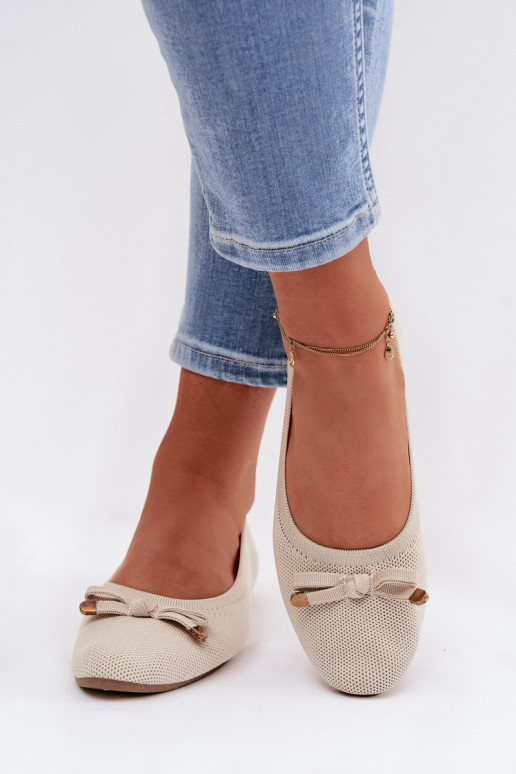 Ballerines avec des rubans beige Amelivra