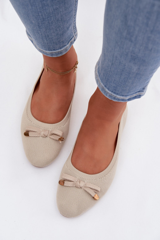 Ballerines avec des rubans beige Amelivra