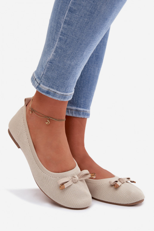 Ballerines avec des rubans beige Amelivra