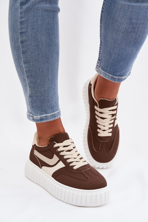 Chaussures modèle baskets Féminin avec une plateformeen daim écologiqueu marron Cadrina