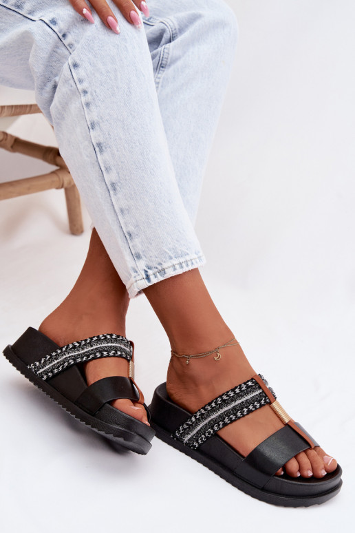 Pantoufles pour femmes avec une plateforme avec des bandes I couleur doréem Detalem couleur noire Tahlia