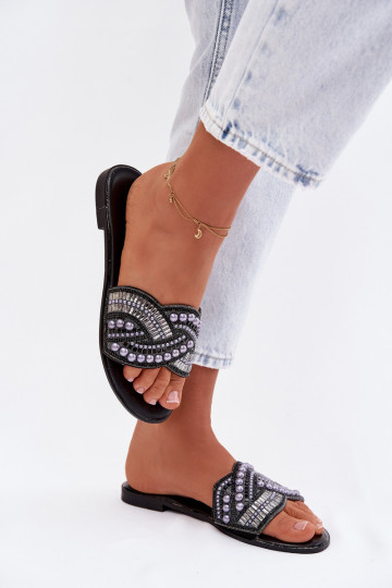 Chaussons décorés avec larges talons, noires, Dovima