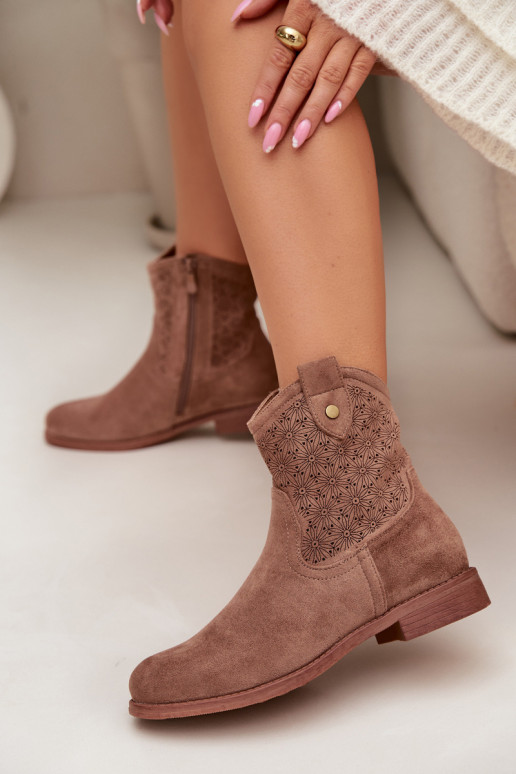 Bottes pour femmes avec des talons larges avec des éléments ajourés S.Barski HY61-8025 marron