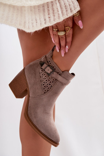 Bottines pour femmes avec éléments ajourés et boucles couleur sable Deloriah