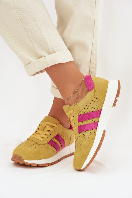 Chaussures modèle baskets FémininActivéturalnego en daimu couleur jaune Il fautrceline