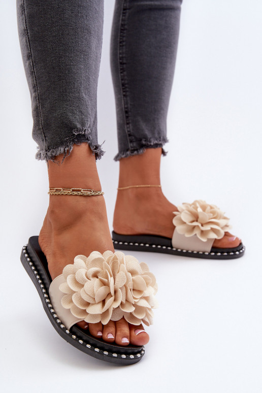 Pantoufles pour femmes Ozdobione avec des motifs florauxami beige Cellanen