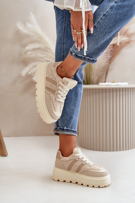 réchauffer Chaussures modèle baskets Féminin avec une plateforme avec échauffement beige Daivlene