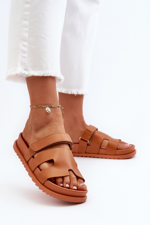 Modèle classique Pantoufles pour femmes marron Molie