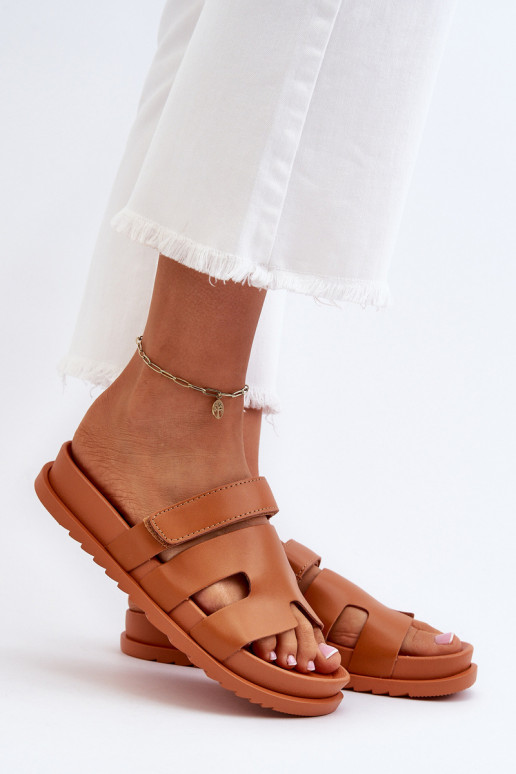 Modèle classique Pantoufles pour femmes marron Molie