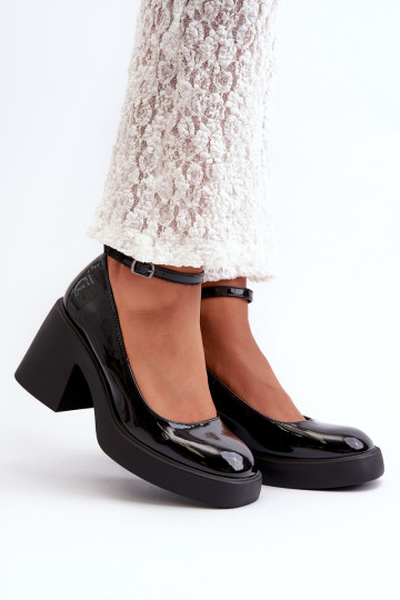 avec effet vernis Chaussures Sur des talons massifs couleur noire Effiba