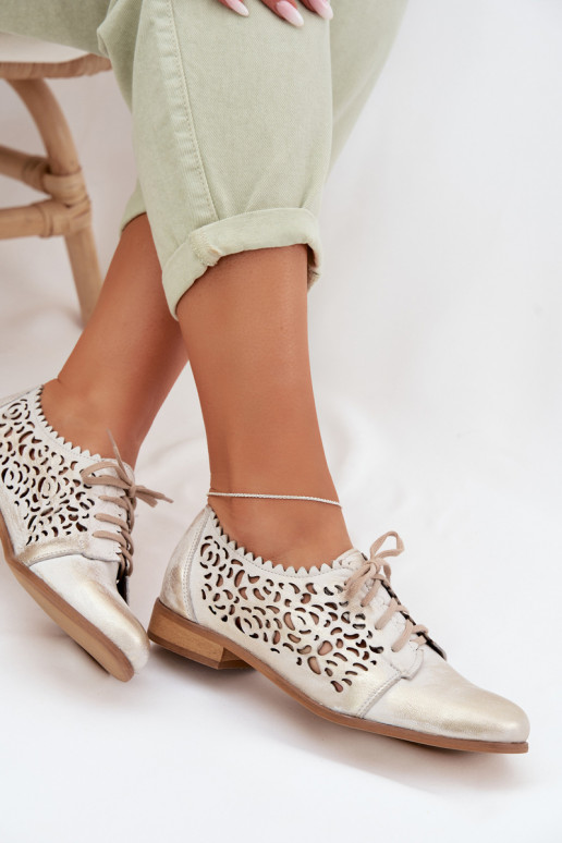 Peau avec des éléments ajourés chaussures Féminin Zazoo 3195 couleur dorée