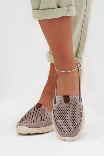 Bottines grises avec éléments ajourés en daim naturel Ravinette 2