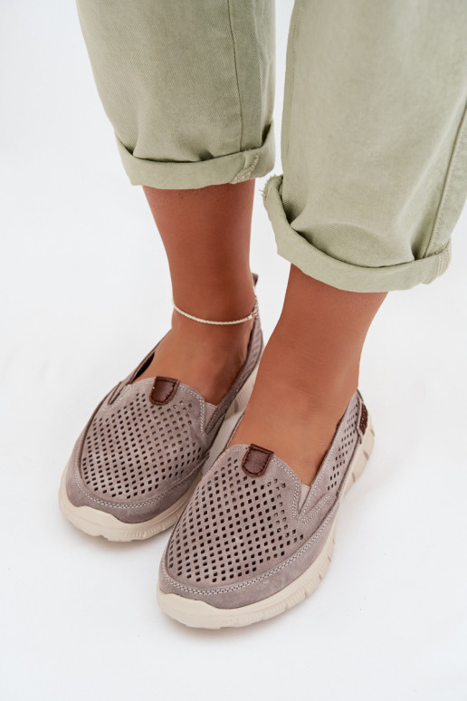 avec des éléments ajourés chaussuresActivéturalnego en daimu couleur grise Ravinette