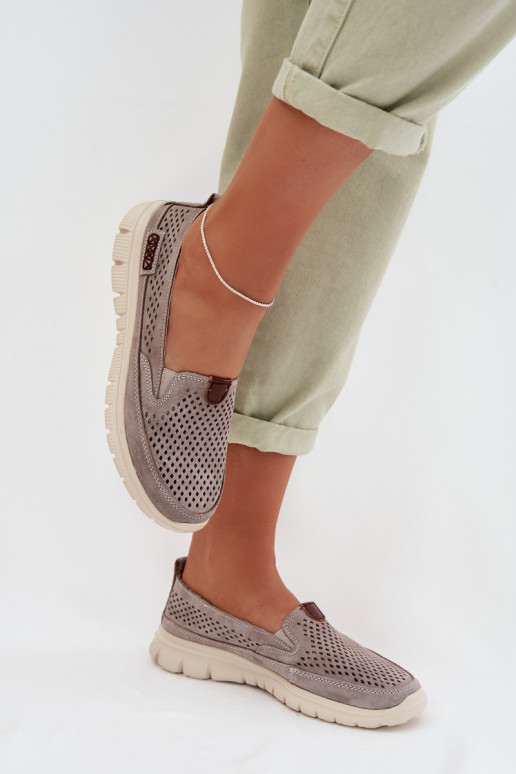 avec des éléments ajourés chaussuresActivéturalnego en daimu couleur grise Ravinette