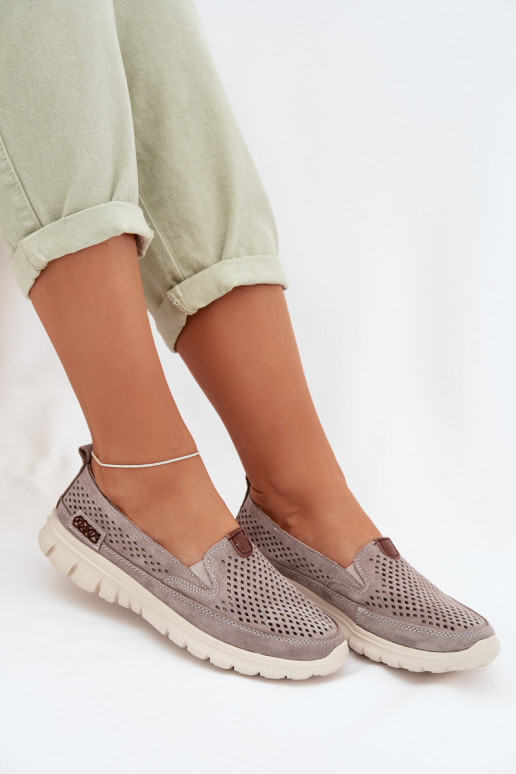 avec des éléments ajourés chaussuresActivéturalnego en daimu couleur grise Ravinette