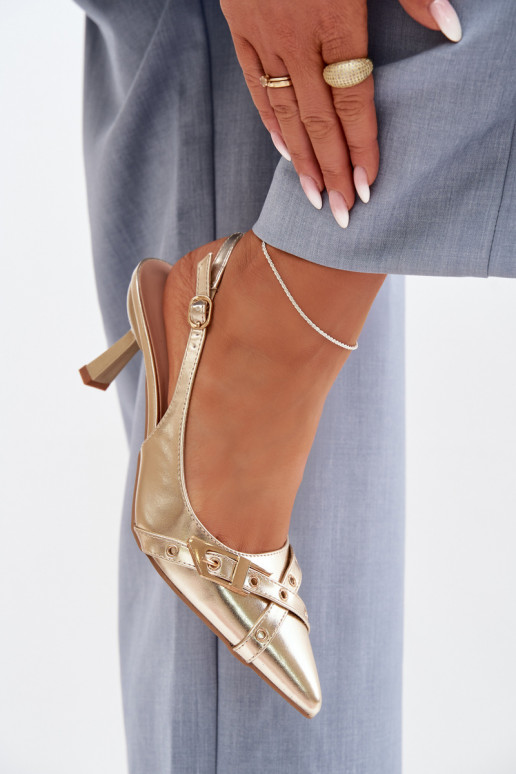 Sandales pour femmes avec des talons fins avec des bandes I avec boucles couleur dorée Parina