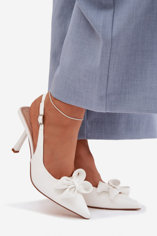 Sandales pour femmes avec des talons fins avec des rubans couleur blanche Jonera