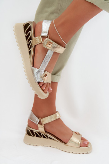 Sandales pour femmes Féminin avec une plateforme D&A CR61-3078 couleur dorée