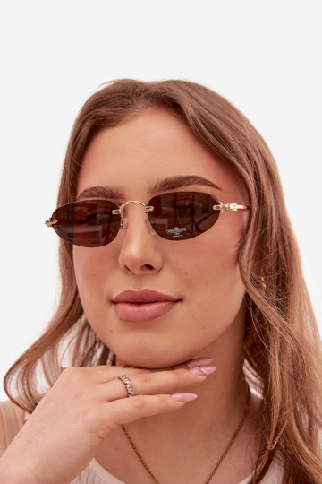Des lunettes de soleil Féminin marron foncé 2