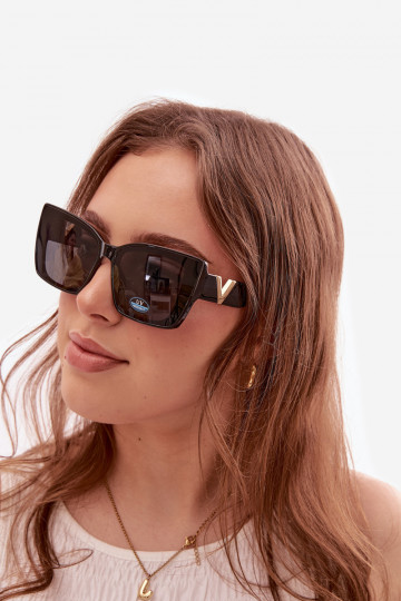 Des lunettes de soleil Féminin Oeil de chat couleur noire 2