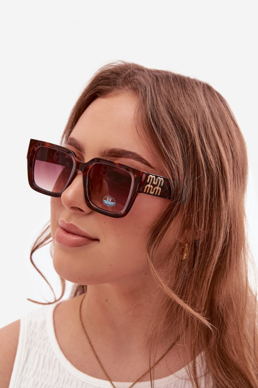 Des lunettes de soleil Féminin marron foncé