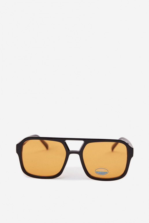 Des lunettes de soleil Féminin couleur noire