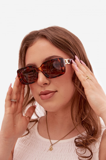 Lunettes de soleil pour femmes avec des détails couleur or couleur marron 2
