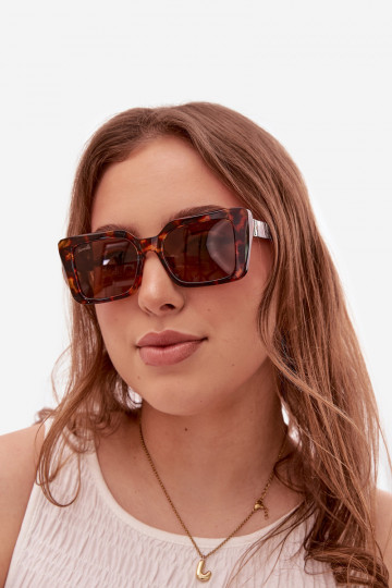 Des lunettes de soleil Féminin marron 2