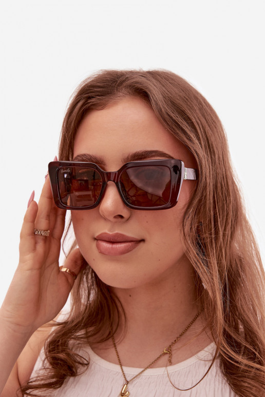 Des lunettes de soleil Féminin marron