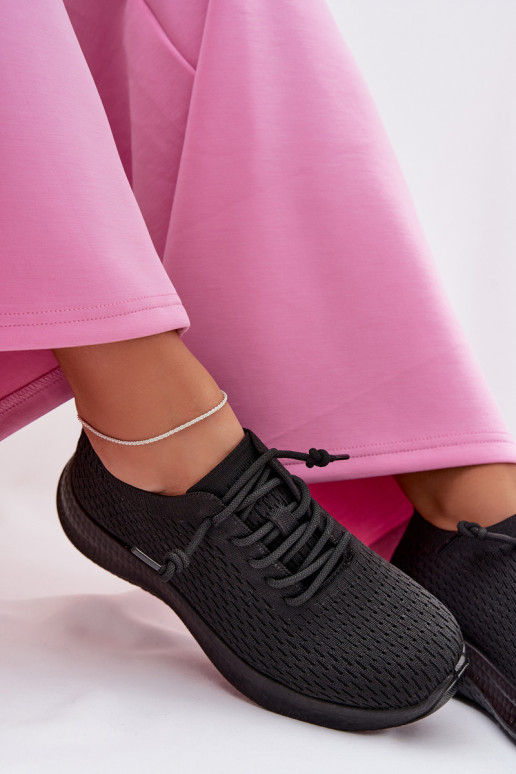  baskets Féminin couleur noire Carmivelle