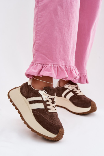 Chaussures modèle baskets en daim avec une plateforme D&A GR61-5986 CzekoladoÀe