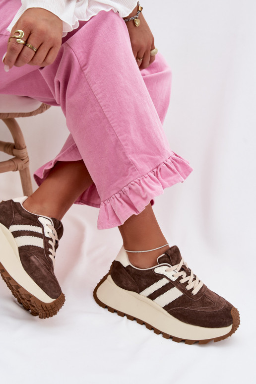 Chaussures modèle baskets en daim avec une plateforme D&A GR61-5986 CzekoladoÀe