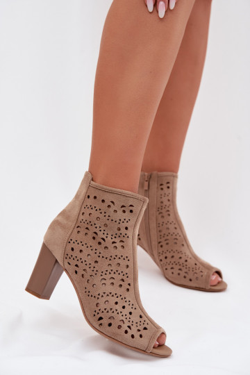 avec des éléments ajourés Bottes pour femmes Découper beige Ilavette 2