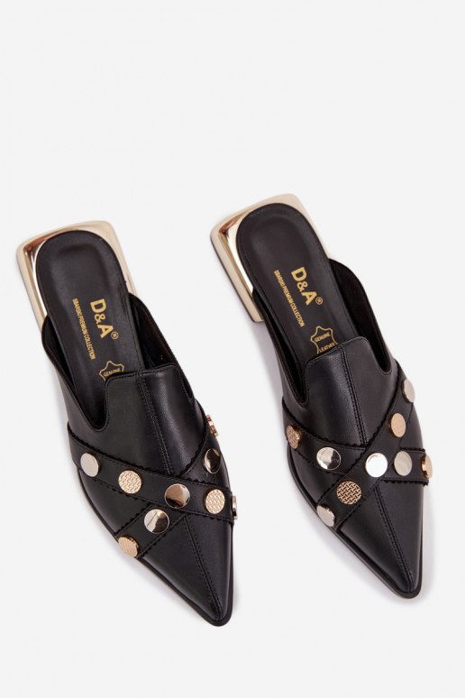 Pantoufles en cuir Mule Féminin avec des sangles D&A CR61-3058 couleur noire