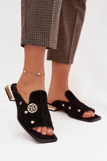Mules en daim avec décorations dorées D&A CR61-3061 couleur noire 2